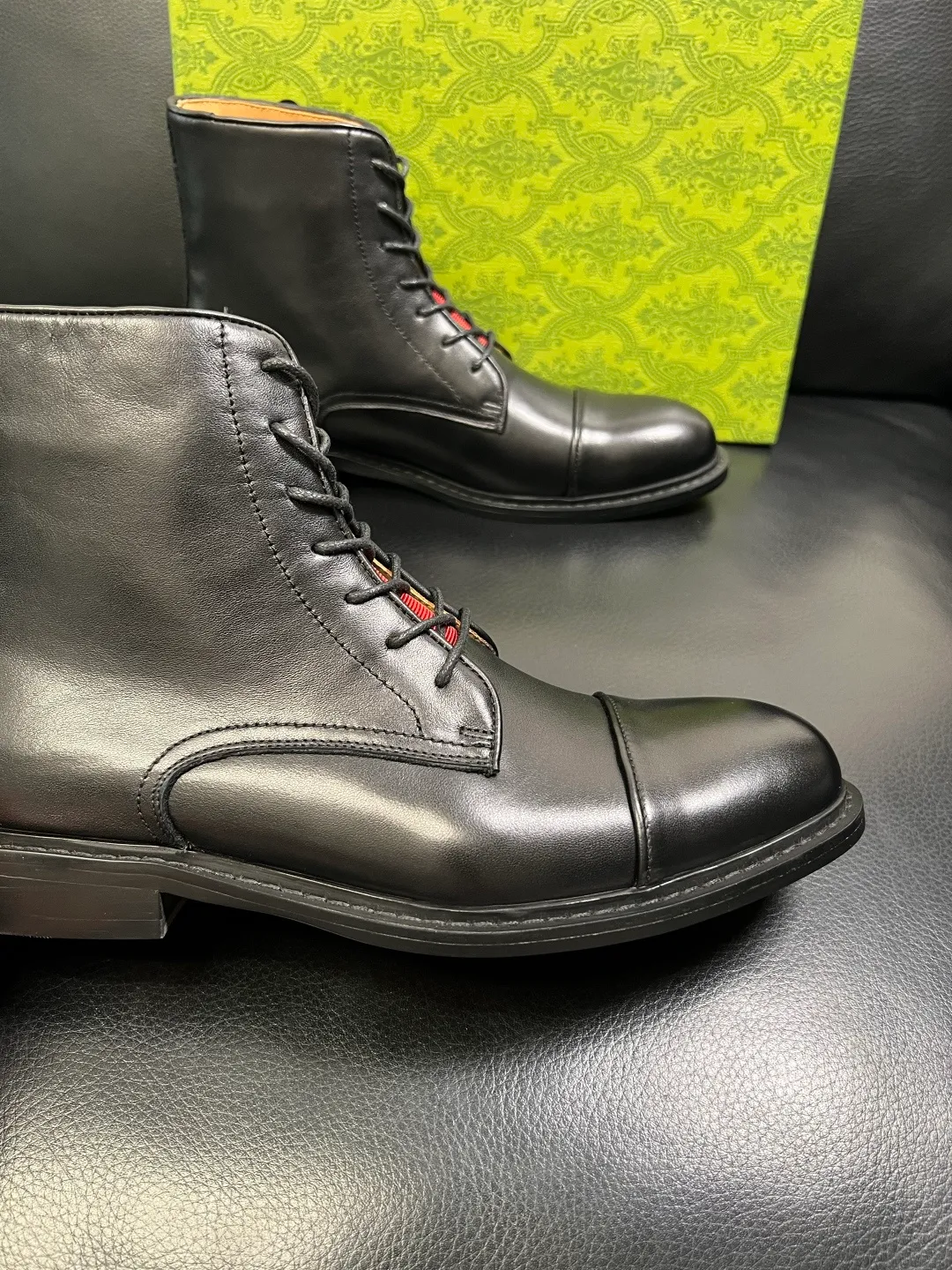 Men's shoes 💰900 Gucci High-quality top crafts Gucci Leather shoes and boots high-top series counter synchronization Original factory configuration, original cowhide imported from Italy, imported water-dyed cow lining, soles: original factory special supply original sole super comfortable, original factory and single goods High quality, welcome to compare and synchronization at the counter, code number 39-44 (customized 45)